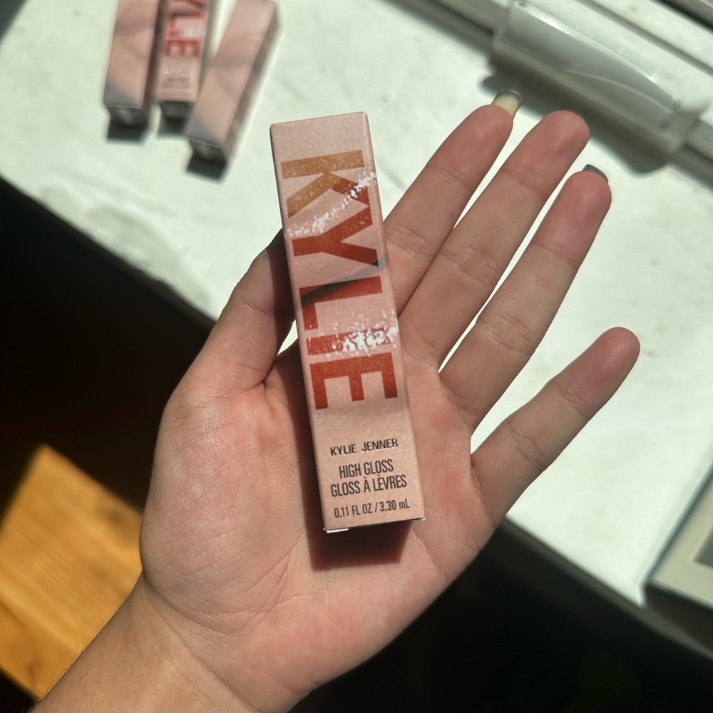 Kylie High Gloss Lip Gloss - Lost Angel